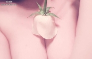 粉嫩的大奶美女